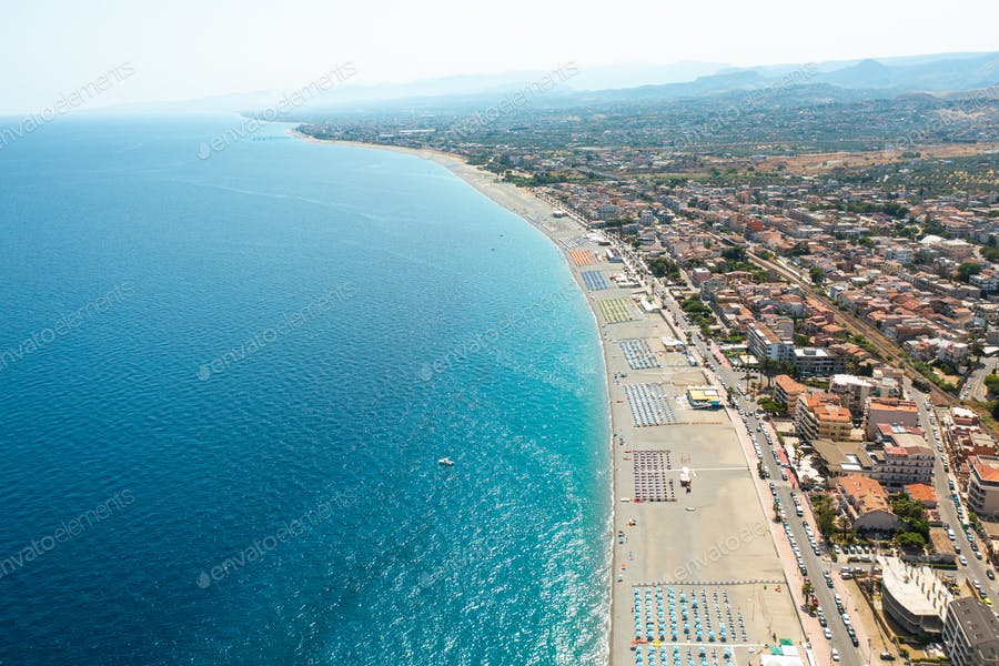 عکس ساحل دریا از نمای هوایی