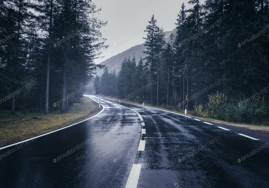 عکس باران در جاده