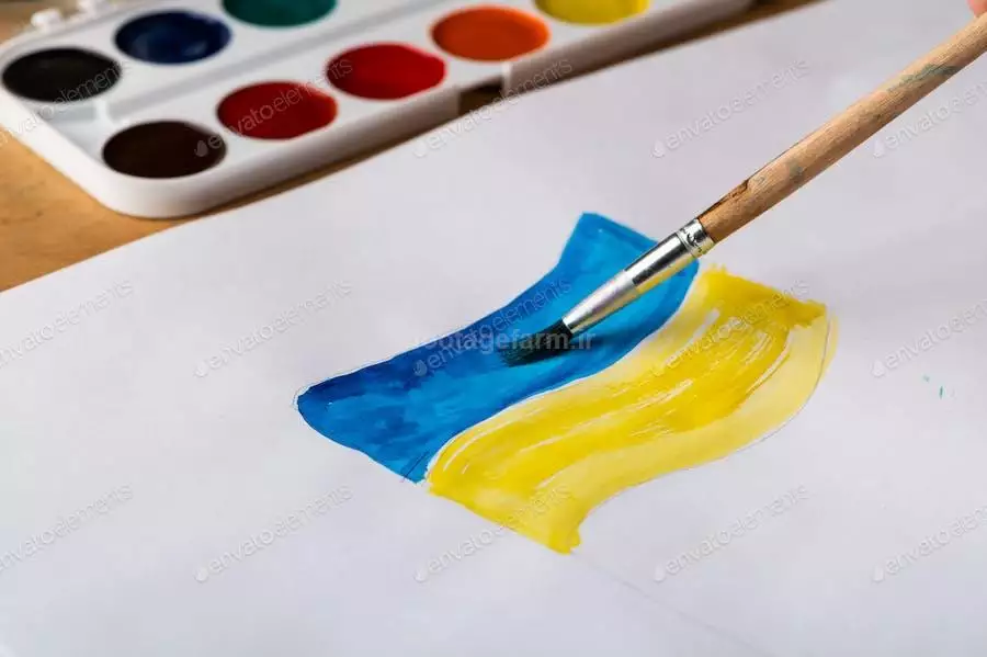 عکس نقاشی پرچم اوکراین با آب رنگ