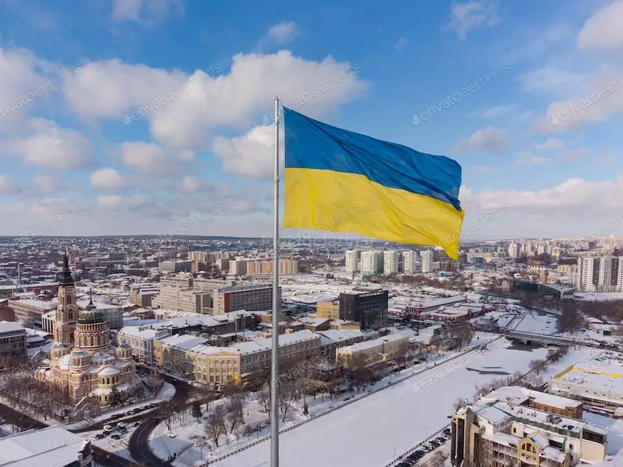 عکس پرچم اوکراین در باد